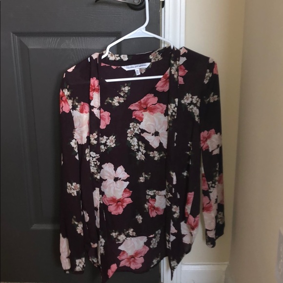 beautiful cupcakes and cashmere floral blouse - Picture 1 of 3